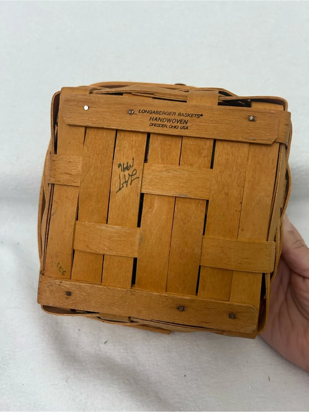Longaberger 1996 Berry Basket with Emerald Vine Liner & Protector